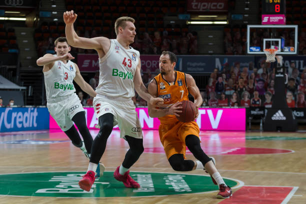 至中前场给 至中前场给